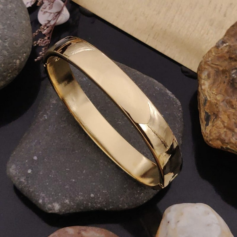 Stainless Steel Anti-Tarnish Sleek Cuff Bracelet – Golden