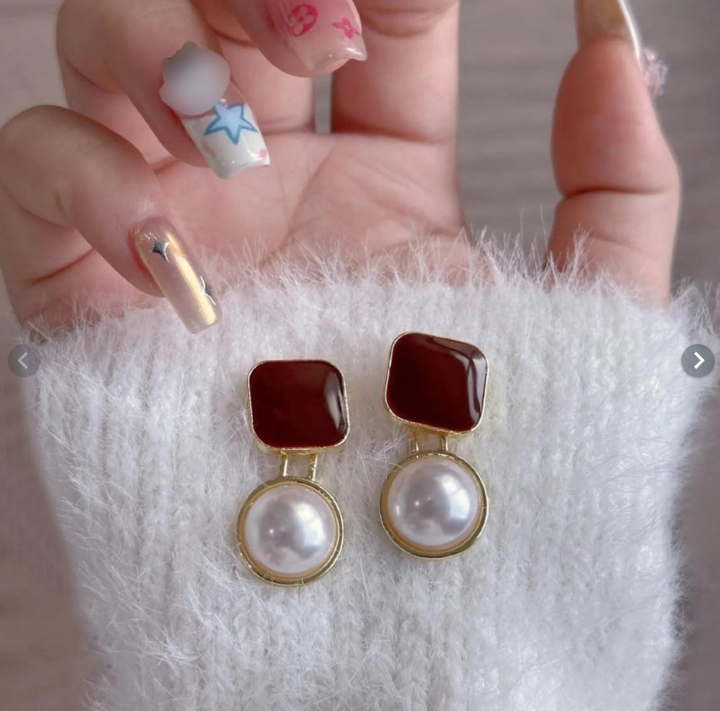 Korean Premium Pearl and Enamel Tops Earrings – Elegant Finish