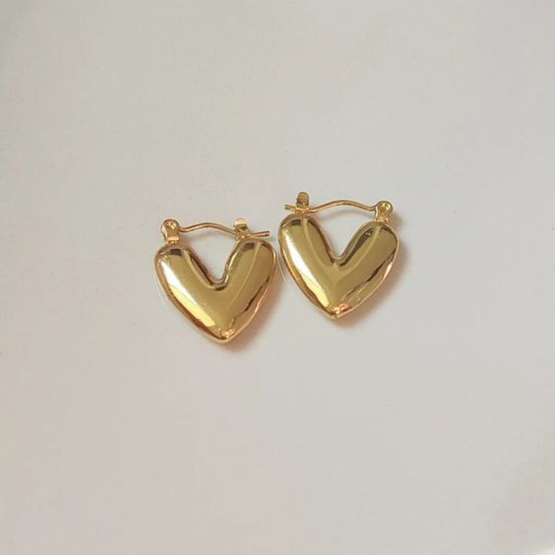 Stainless Steel Anti-Tarnish Heart-Shaped Earrings – Golden Finish