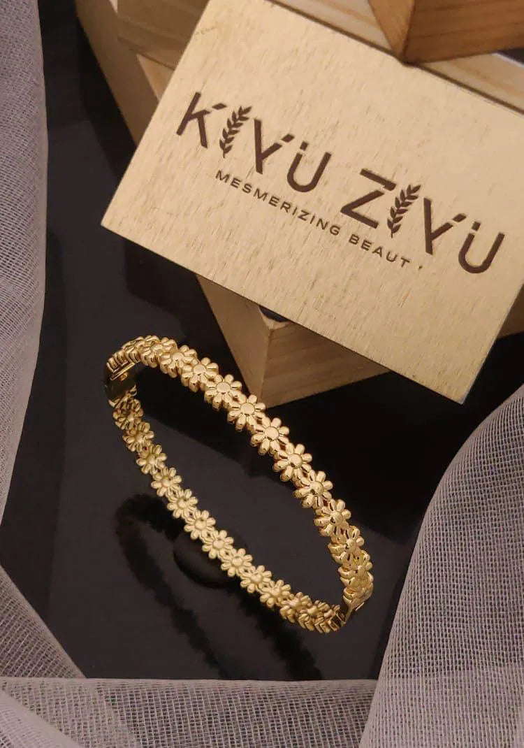 Stainless Steel Anti-Tanish Bracelet | Golden Color for Daily Wear