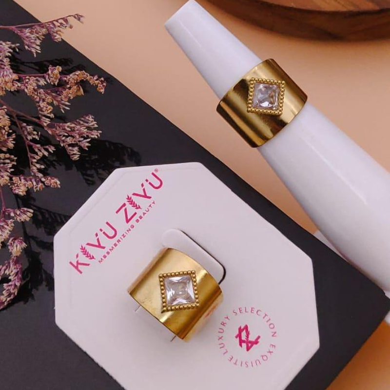 Gold Wide Band Stainless Steel Ring with Diamond Detailing – Anti-Tarnish