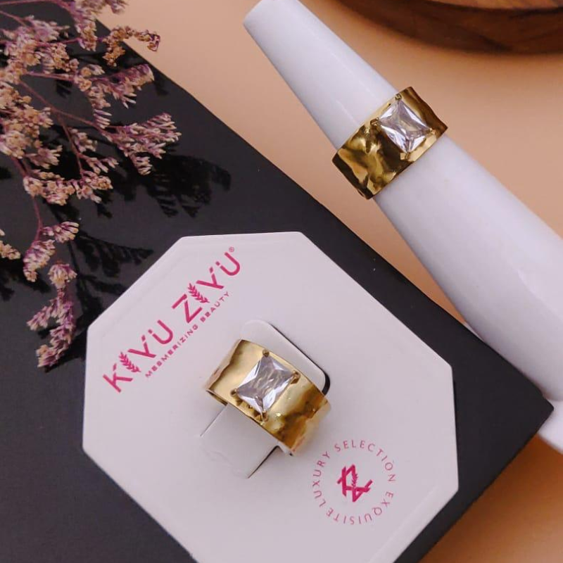 Stainless Steel Anti-Tarnish Ring – Bold Gold Band with Diamond Accent