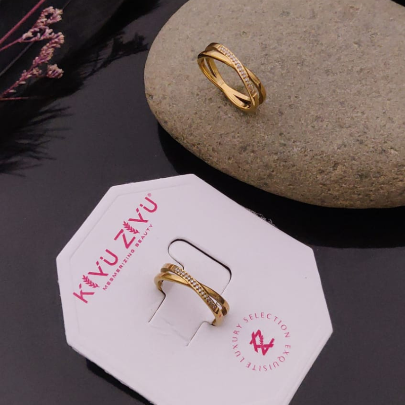 Stainless Steel Anti-Tarnish Ring – Criss-Cross Gold Band with Diamond Accent