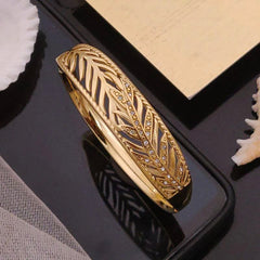 Stainless Steel Anti-Tarnish Leaf Engraved Bracelet – Golden with Diamond Detailing